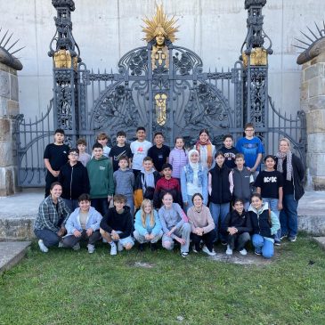 Spannender Theaterbesuch der 6. Klassen – „TROJA“ in den Flottmannhallen Herne